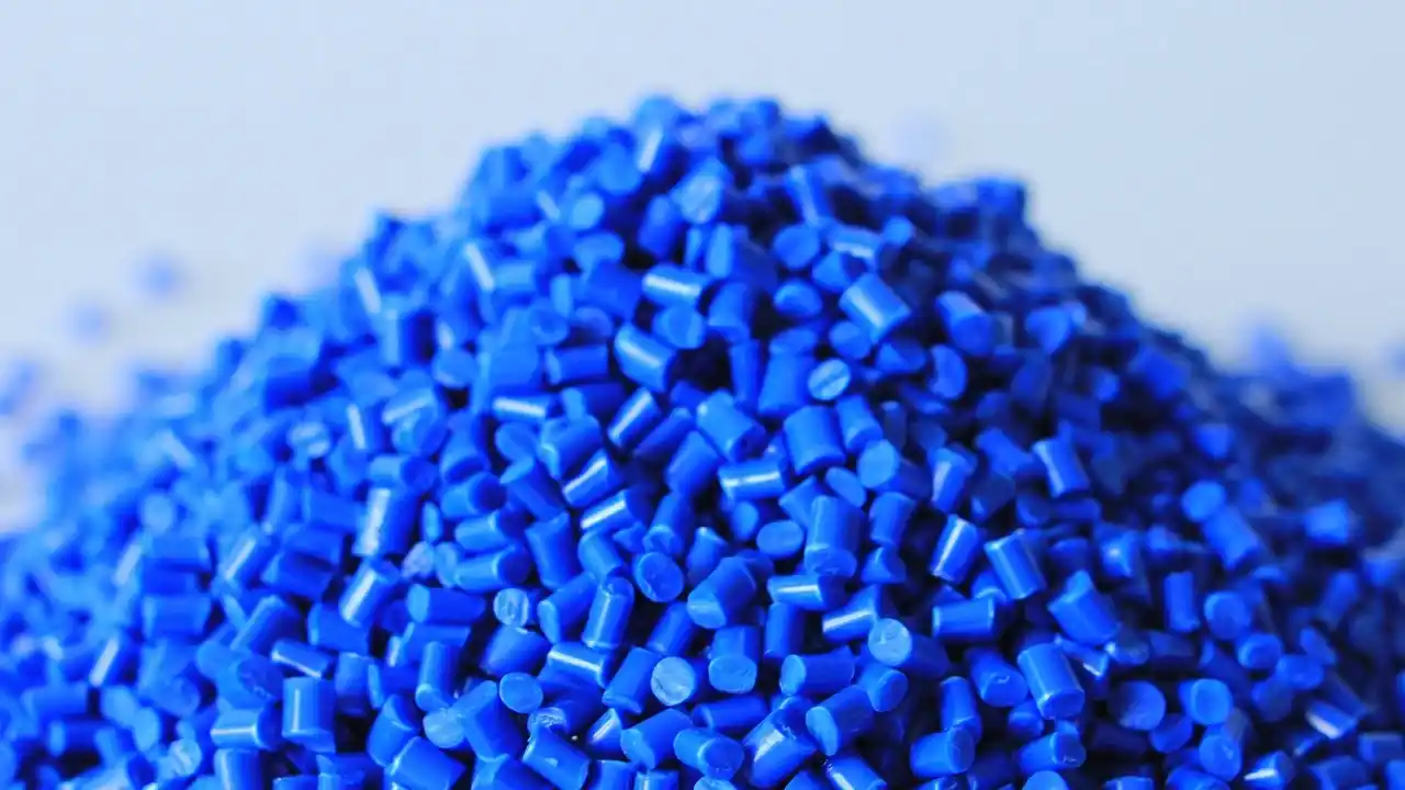 The Complete Guide to FEP Plastic Injection Molding: Properties, Chemical Compatibility, and Industrial Applications