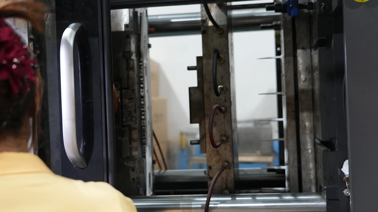injection molding shrinkage compensation